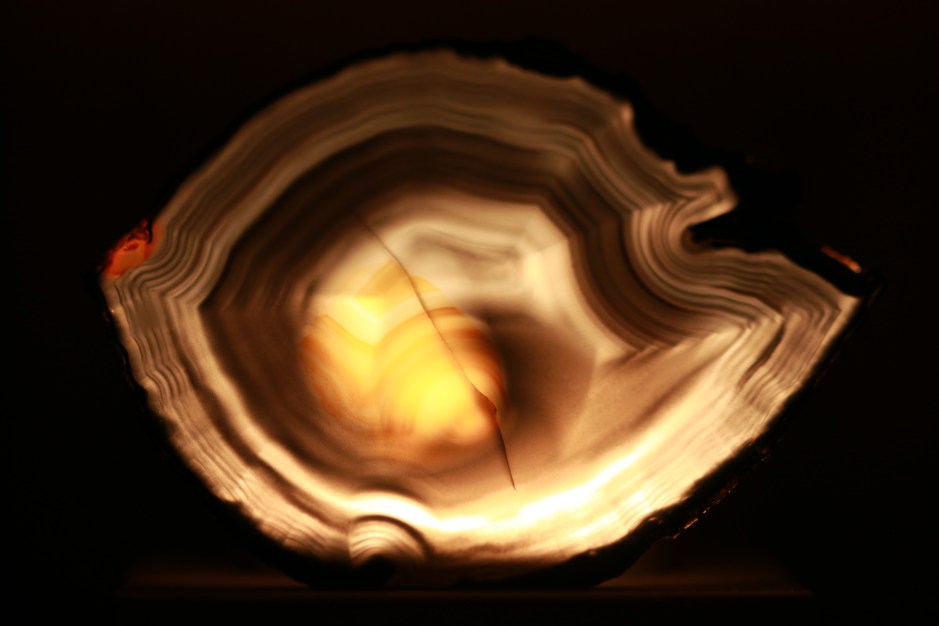 Achat mit Riss, (c) Dirk Henkel